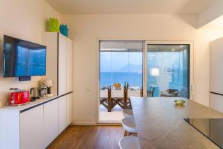 Design house with pool & direct access to the sea - 9