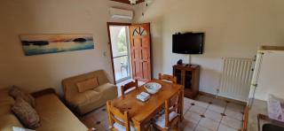 Perithia Cottage - Perítheia - 8