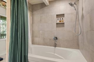 Glen Eagle Drive Home - 4