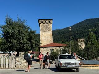 Barbara's Eco-Cozy GuestHouse - Mestia - 9