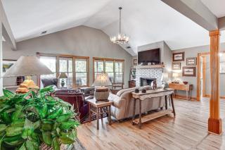 Mountain and Waterfall Views Stunning Dahlonega Gem - Dahlonega - 7