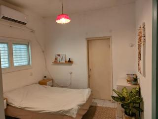 דירה יפה, רגועה ושקטה ליד הים, השוק וכרם התימנים - 4