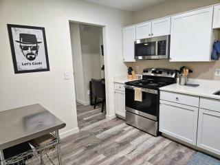 Madrona's Cottage A - 5