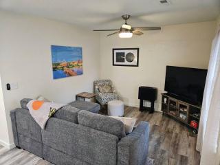 Madrona's Cottage A - 3