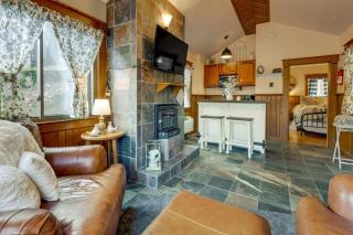Village 37 Stone Cabin - 7