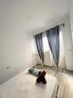 APARTAMENTOS ESTACIONs - Málaga - 8