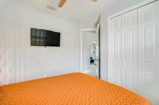 8 Mi to Dtwn Canalfront Home in Cape Coral! - Cape Coral - 8