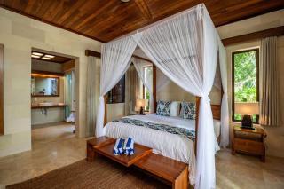 Luxurious Beachfront 2 bedroom villa on Smith's Reef - 3