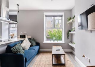 Bright and Cosy 2-BR House with Captivating Cathedral Views - Norwich - 3