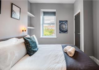 Captivating and Cosy 2BR Suite with Captivating Cathedral Views - 9