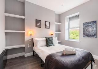 Captivating and Cosy 2BR Suite with Captivating Cathedral Views - 0