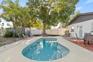 Sunny Palmetto Oasis - 4BR Home With Private Pool - 4