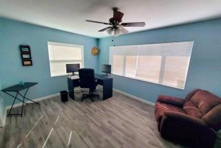 The Sea Scallop Minutes to Madeira Beach - Bay Pines - 8