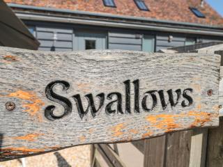 Swallows, 1 The Old Stables - Witney - 8