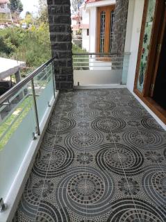 Ecstatic Stay - Beautiful Two Bedroom Cottage, Resort, Villa, HomeStay in Kodaikanal - Kodaikanal - 3