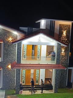 Ecstatic Stay - Beautiful Two Bedroom Cottage, Resort, Villa, HomeStay in Kodaikanal - Kodaikanal - 1