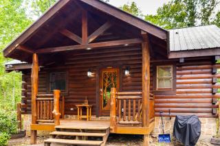 Charming 2BR Cabin with Hot Tub & Mountain Views - 0