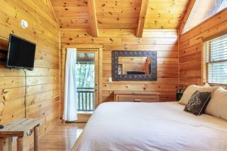 Charming 2BR Cabin with Hot Tub & Mountain Views - 2