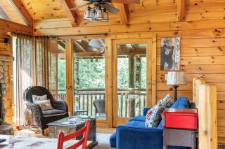 Charming 2BR Cabin with Hot Tub & Mountain Views - 6