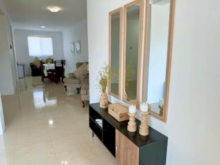 Departamento frente al Wyndham y CC La Quadra - 8