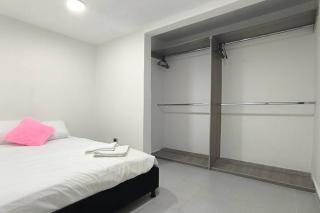 Apartamento 201 amplio Cerca Héroes - 1