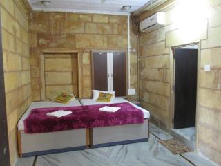 Hotel Neem Haveli - 3