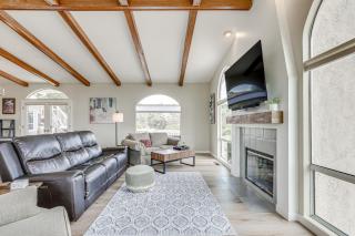 San Marcos Getaway with Deck and Lake Views! - San Marcos - 6