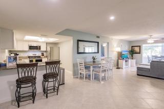 1200-402 Experience Serenity Steps from the Water - Sarasota - 5