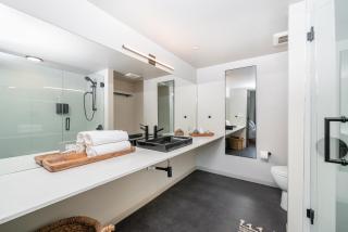 City24 Condo Hotel Little Italy Mission Hills - 4