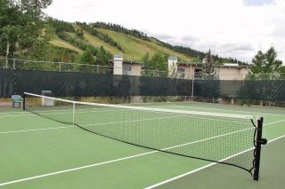 King Bed, Ski In & Out Access, Wood Burning Fireplace, Pool, Hot Tub, Sauna, Tennis & Fitness Center - 6