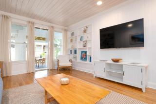 VistaMar - Serene Beachside Oasis with Ocean Views - 1