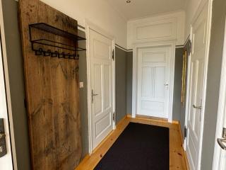 Landhaus hinter`m See Ferienwohnung Zur Schneiderei Kachelofen Schlittenbett Smart-TV - Hintersee - 4