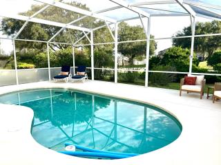 Casa de Augustine, 3 bed pool home newly renovated, backing on to the golf course - Haines City - 0