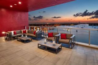 Luxury Beach Front Suite with Rooftop Pool - 1