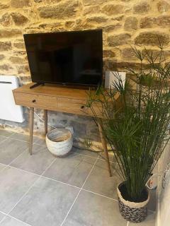 Gîte en pierre avec baignoire balnéo - Plonéour-Lanvern - 3