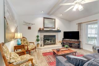 Pet-Friendly Home with Hot Tub in Blue Ridge! - Blue Ridge - 8