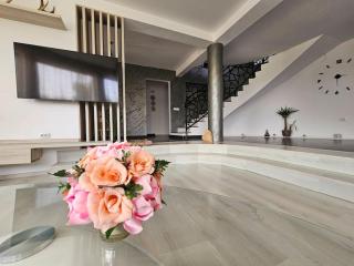 CasaPitesti1 - - 7