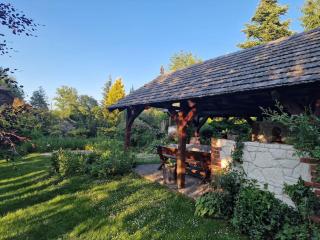 Agroturystyka Nad Bystra - Drewniany dom z pięknym ogrodem - Bartłomiejowice - 4