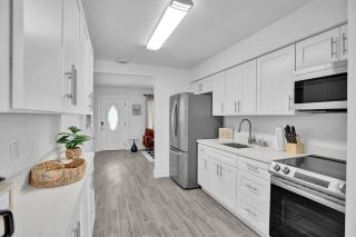 Spacious Fort Lauderdale Bungalow 10mins Airport & Beach Near Miami - Fort Lauderdale - 6