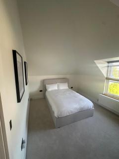 3 bedroom apartment - Norwood - 0