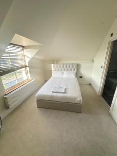 3 bedroom apartment - Norwood - 6