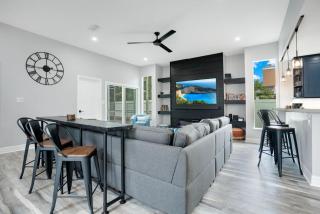 Luxury Villa Near Disney I Fully Renovated - Kissimmee - 2