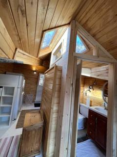 3 Bedroom - Awesome Views, Light, Deck - 4