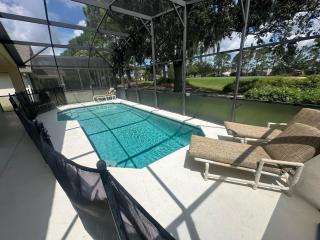 Beautiful 4-Bedroom Pool Villa in Southern Dunes with a Golf Course View - Haines City - 9