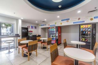 Motel 6-Laredo, TX - Airport - Laredo - 5