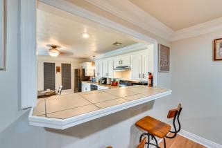 Group-Friendly Louisana Hideaway Hunt and Fish! - 1