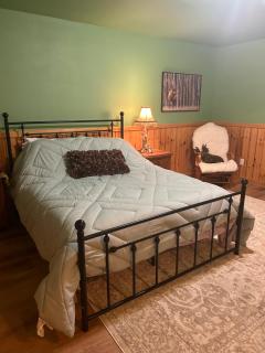 Collins Pond and Lodge - Molalla - 2