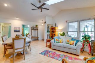 Blue Ridge Mtn Retreat Porches and Creek Access - Hendersonville - 2