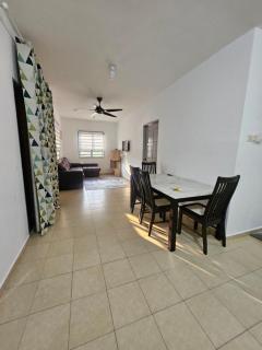Homestay Sarah Ali Kuantan 3BEDROOM 2WASHROOM SELESA,BERSIH & LUAS - Kuantan - 6