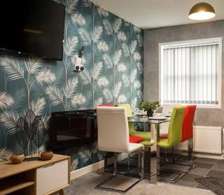 Lovely Getaway Apartment: Two-Bedroom in Rotherham - 4